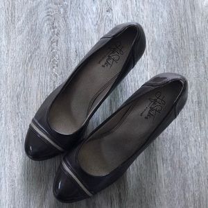 Lite Stride Heels